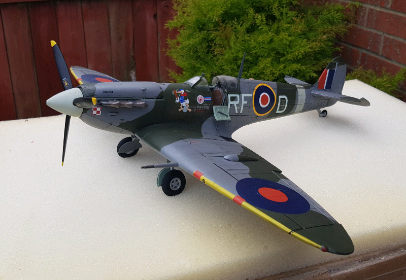 large scale spitfire model